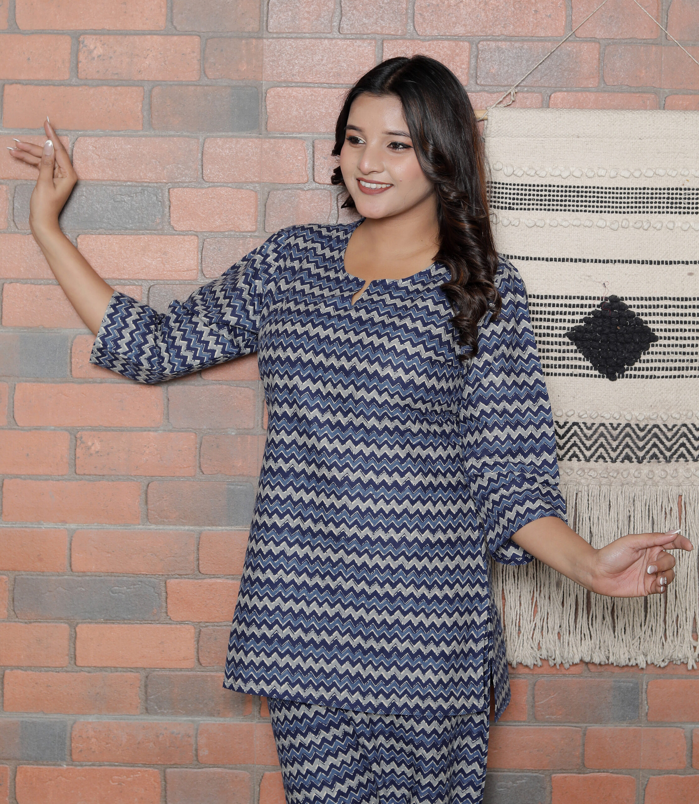 Slit two piece corset - Image 2